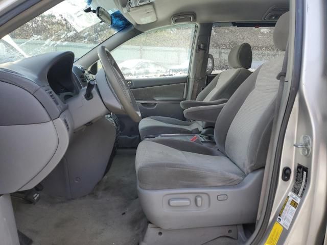 2007 Toyota Sienna CE