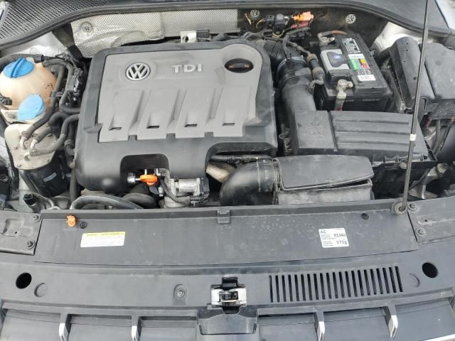 2013 Volkswagen Passat SE