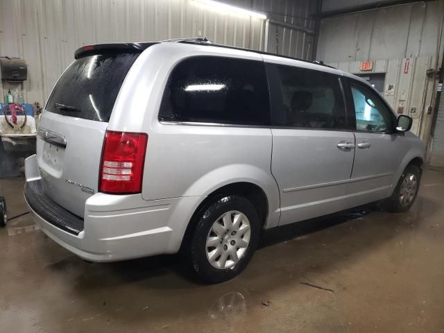 2010 Chrysler Town & Country LX