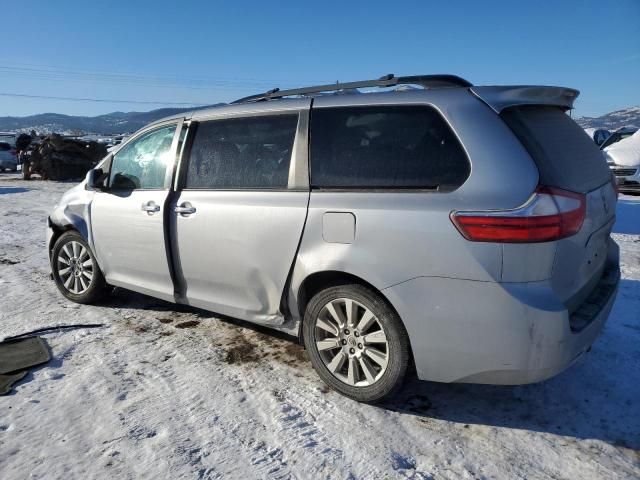 2017 Toyota Sienna XLE