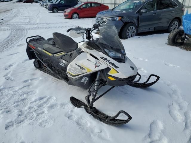 2017 Skidoo 2017 Skidoo MXZ