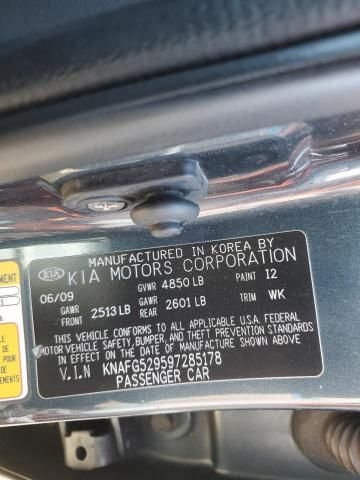 2009 KIA Rondo Base