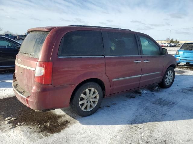 2016 Chrysler Town & Country Touring