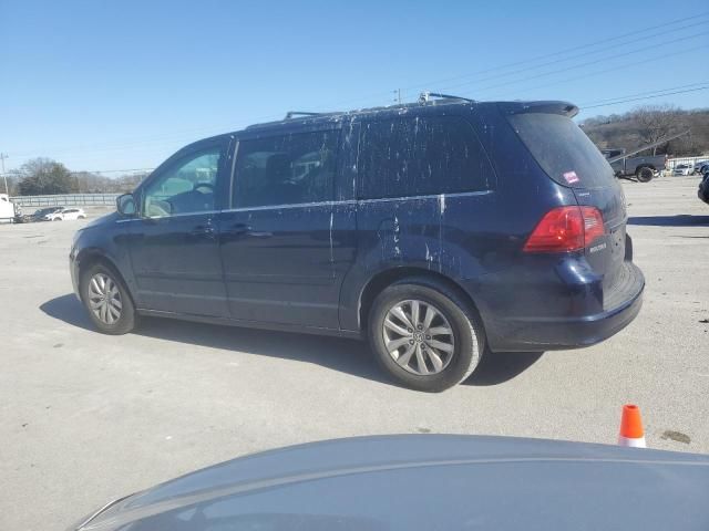 2013 Volkswagen Routan SE