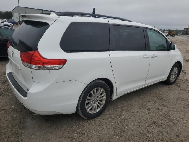 2011 Toyota Sienna XLE