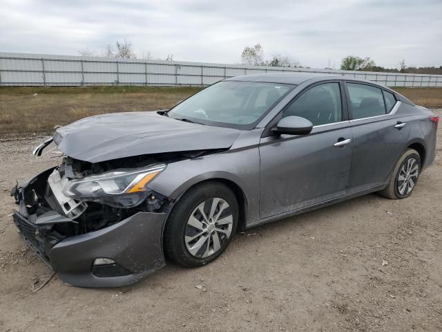 2019 Nissan Altima S