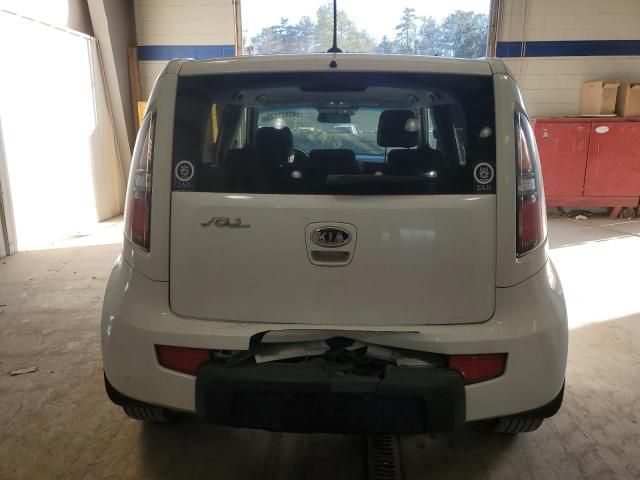 2010 KIA Soul +