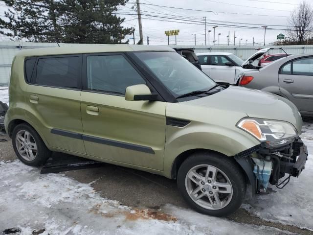 2010 KIA Soul +