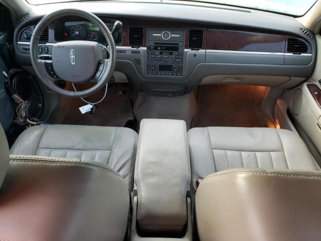 2007 Lincoln Town Car Signature