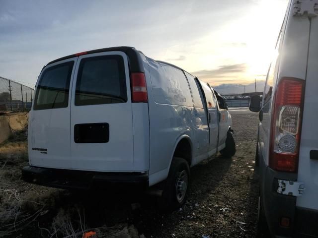 2015 Chevrolet Express G2500