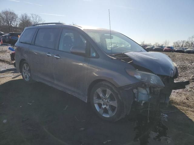 2013 Toyota Sienna Sport