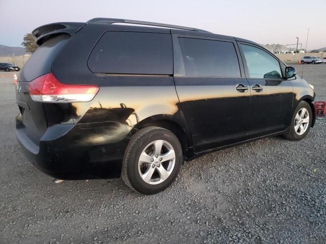 2013 Toyota Sienna LE