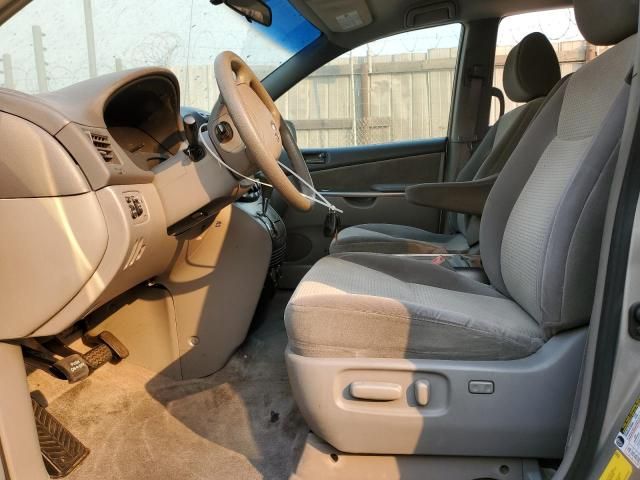 2009 Toyota Sienna CE