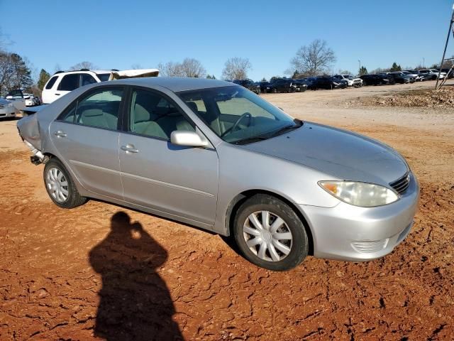 2005 Toyota Camry LE