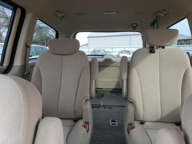 2010 KIA Sedona LX