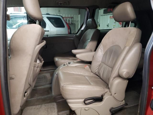 2002 Chrysler Town & Country Limited