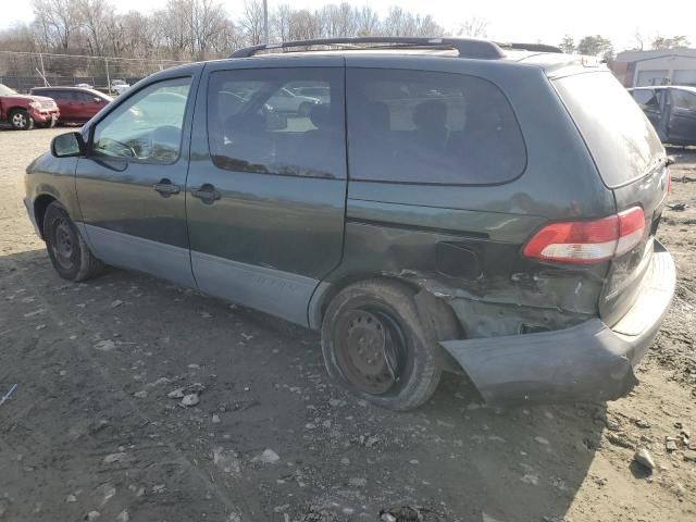 2003 Toyota Sienna CE