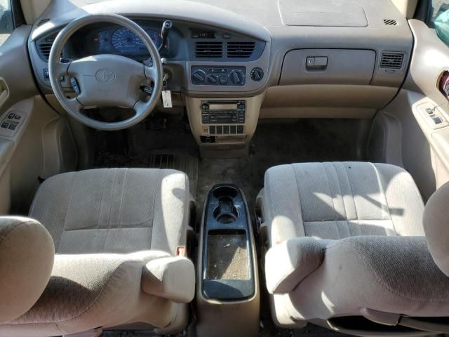 2002 Toyota Sienna CE