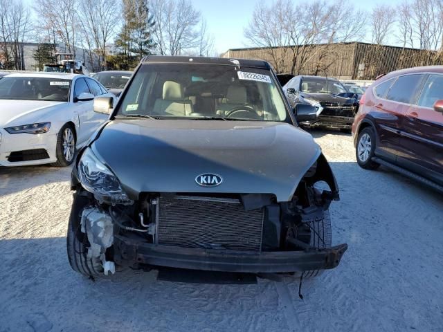 2013 KIA Soul +