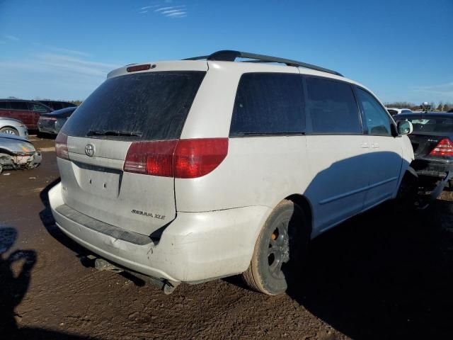 2005 Toyota Sienna XLE