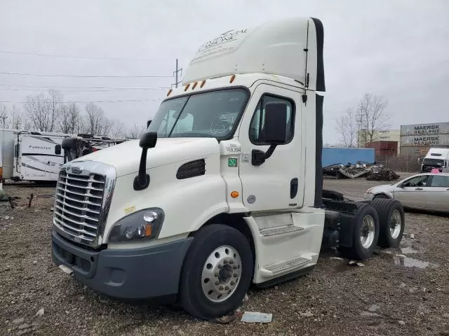 2017 Freightliner Cascadia 113