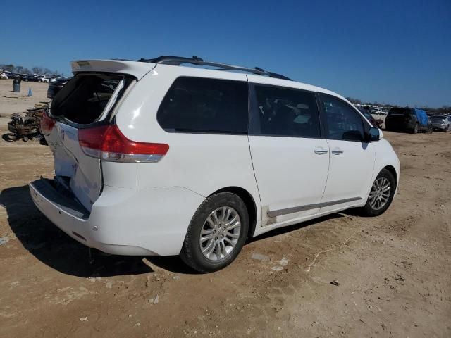 2011 Toyota Sienna XLE