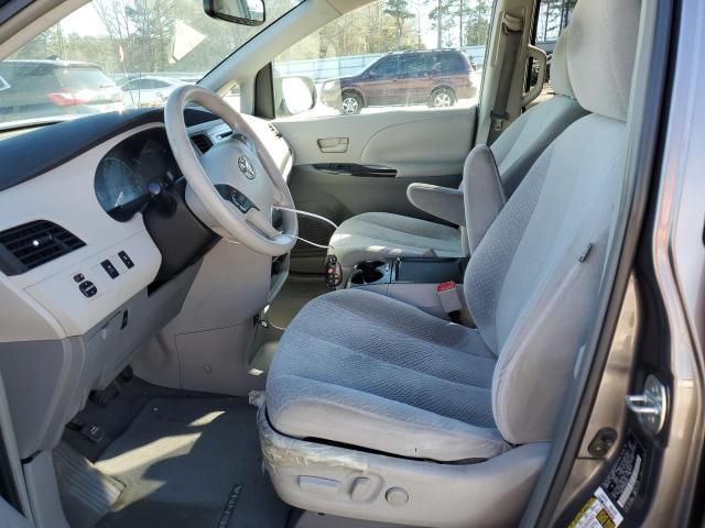 2011 Toyota Sienna LE