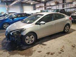 KIA Vehiculos salvage en venta: 2015 KIA Forte LX