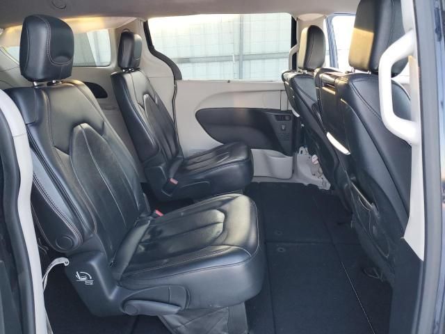 2017 Chrysler Pacifica Touring L Plus