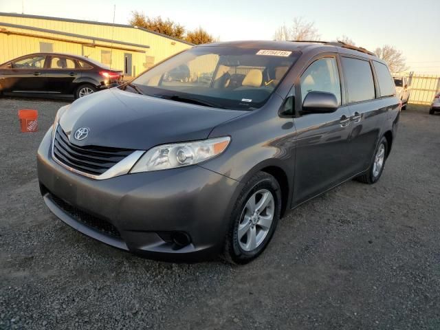 2012 Toyota Sienna LE