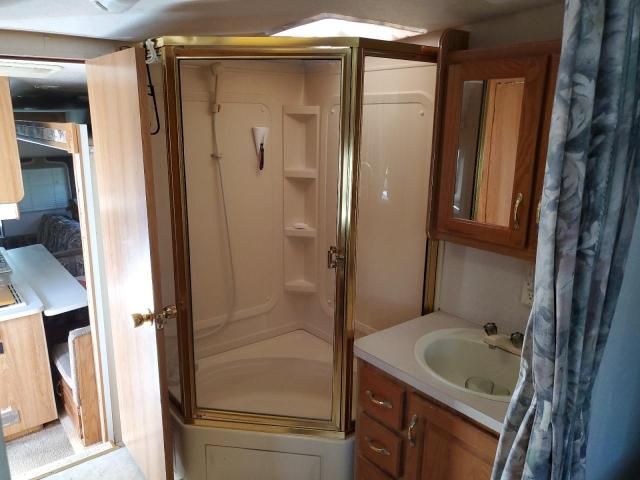 2001 Coachmen Royal