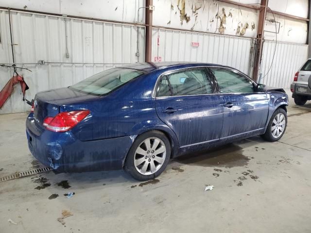 2005 Toyota Avalon XL