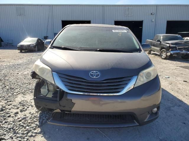 2012 Toyota Sienna XLE