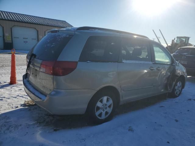 2004 Toyota Sienna CE