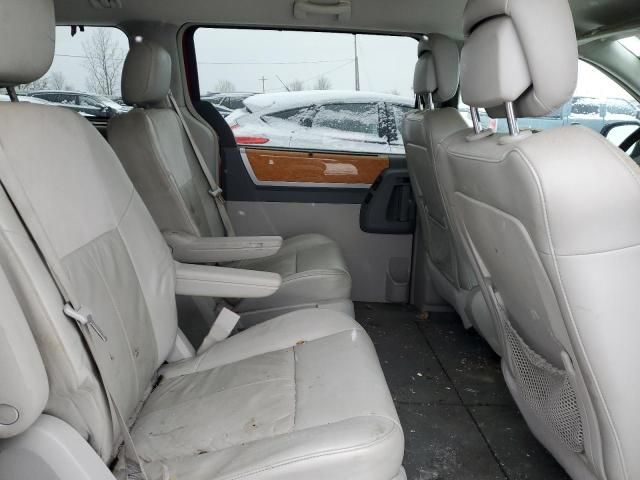 2010 Chrysler Town & Country Limited