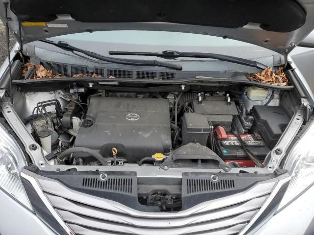 2016 Toyota Sienna XLE