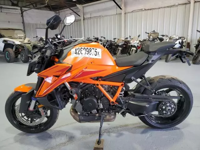 2024 KTM 1290 Super Duke R