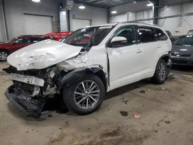 2018 Toyota Highlander SE