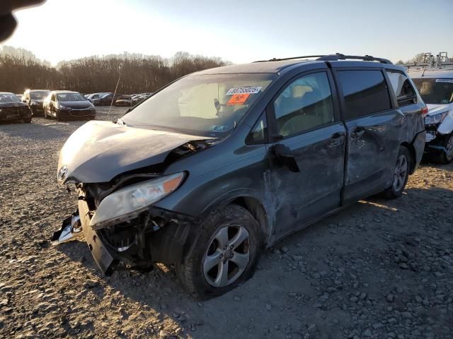 2012 Toyota Sienna LE