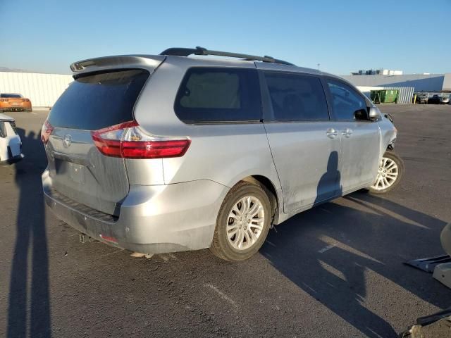 2015 Toyota Sienna XLE