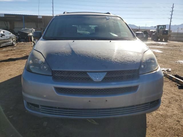 2004 Toyota Sienna LE