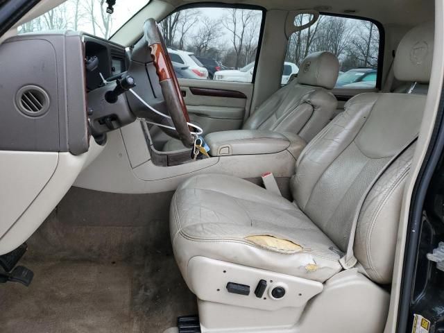 2005 Cadillac Escalade Luxury