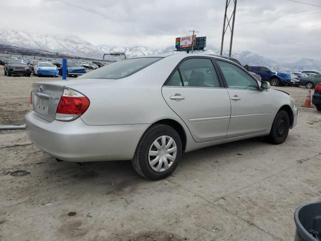 2005 Toyota Camry LE