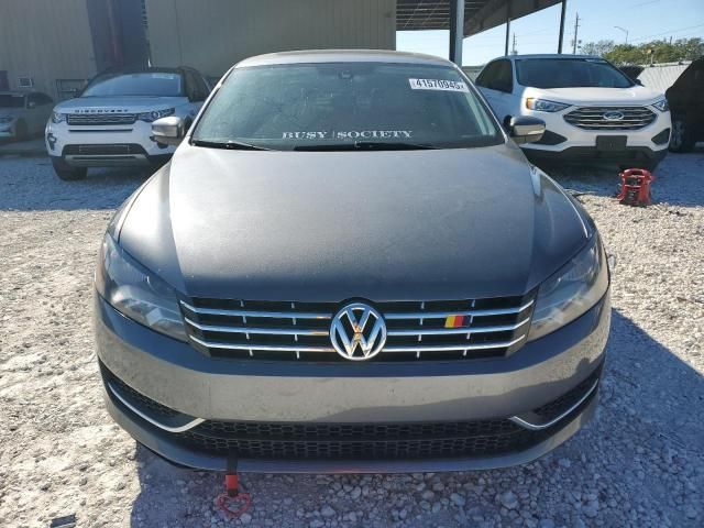 2014 Volkswagen Passat SE