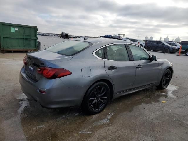 2017 Infiniti Q70 3.7