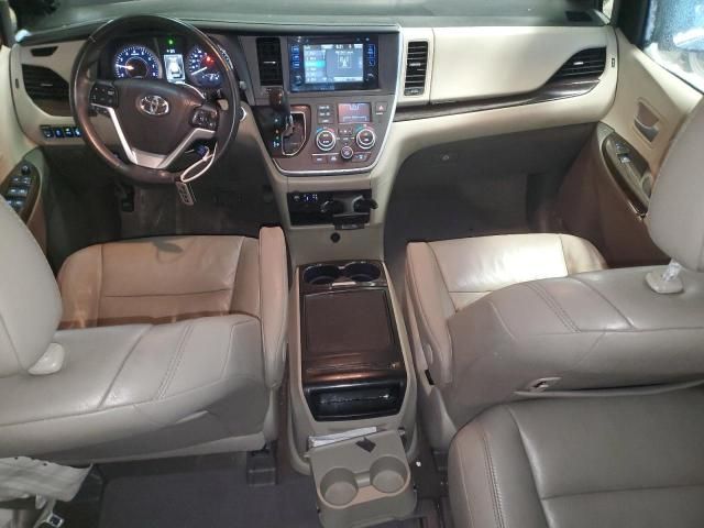 2016 Toyota Sienna XLE