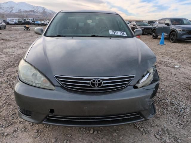 2005 Toyota Camry LE