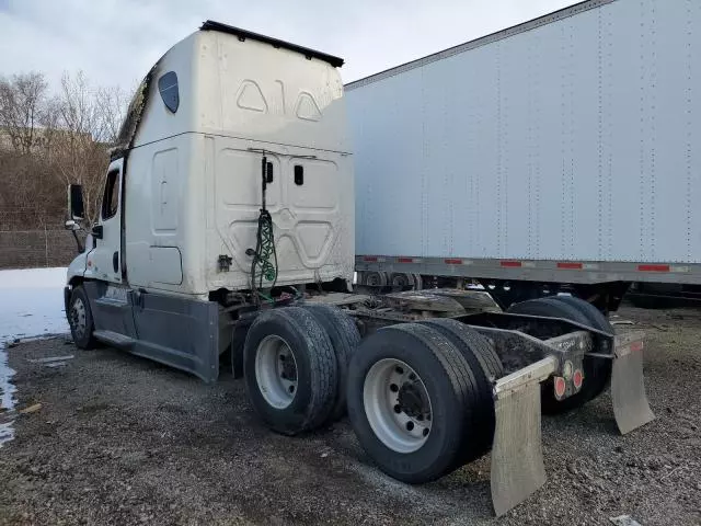 2017 Freightliner Cascadia 125