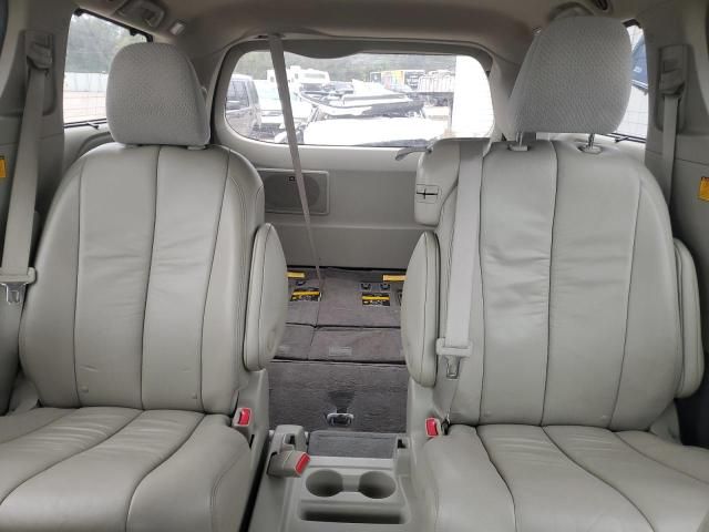 2011 Toyota Sienna XLE