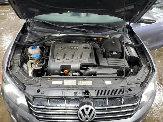 2012 Volkswagen Passat SE